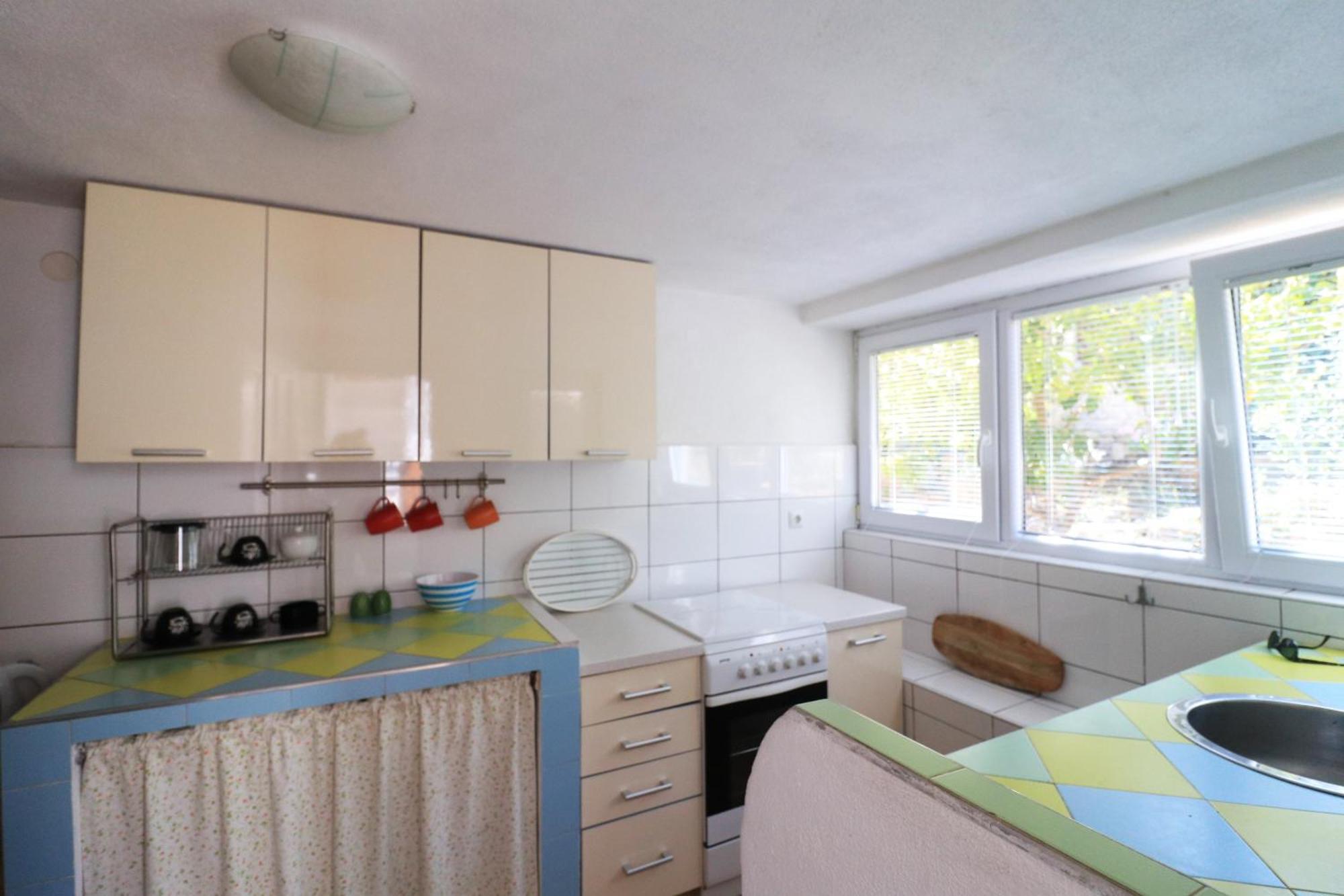 Apartments-Estate Under The Paintbrush วิส ภายนอก รูปภาพ