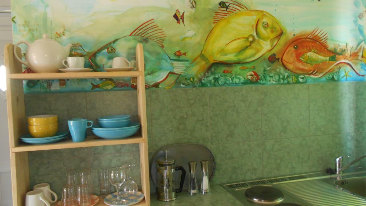 Apartments-Estate Under The Paintbrush วิส ภายนอก รูปภาพ